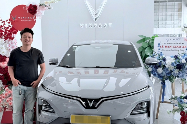 So sánh mua xe VinFast tại VF An Sương trực tiếp hay gián tiếp